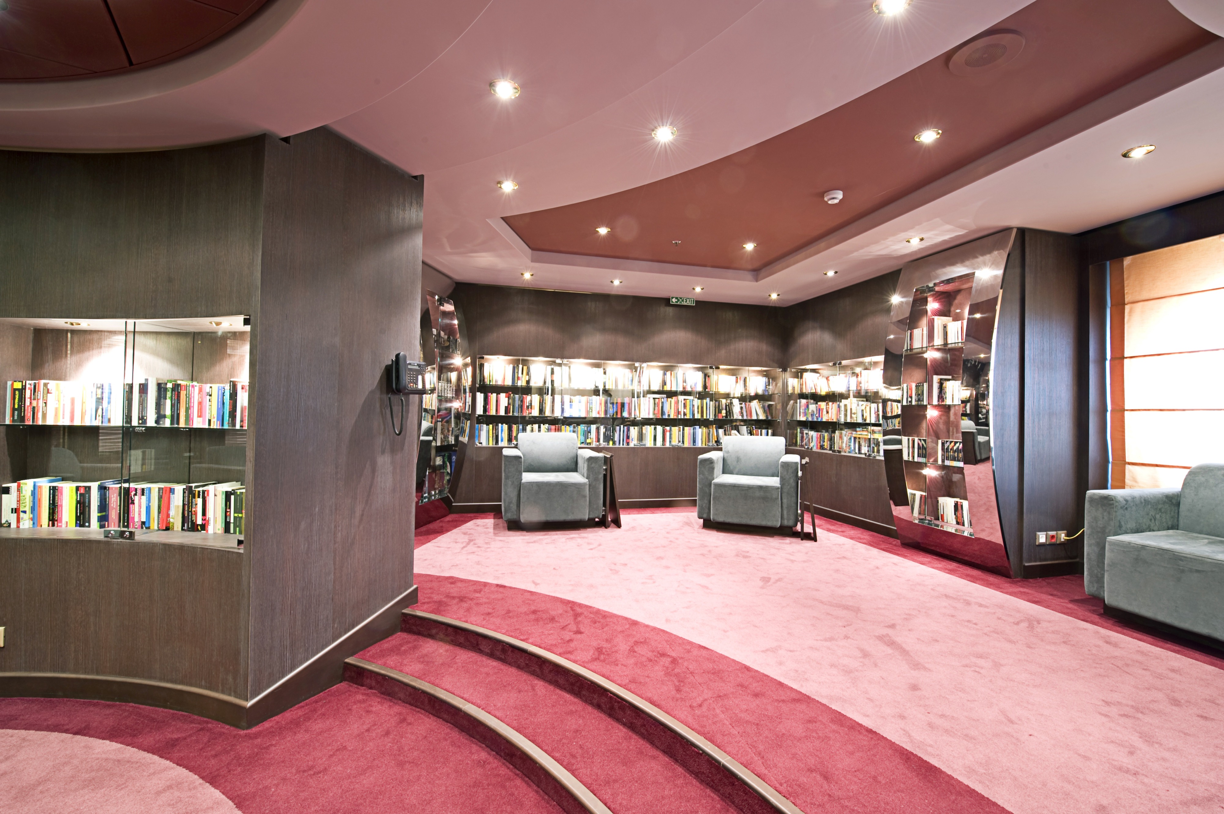 MSC Splendida - Library